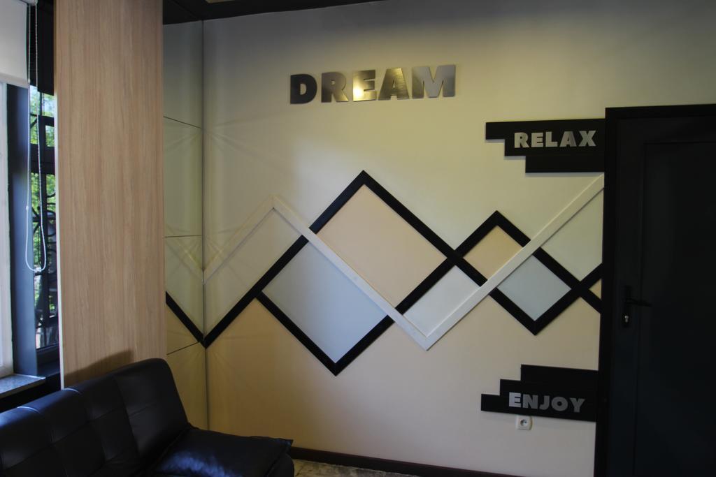 Delphin Guest House 비슈케크 외부 사진
